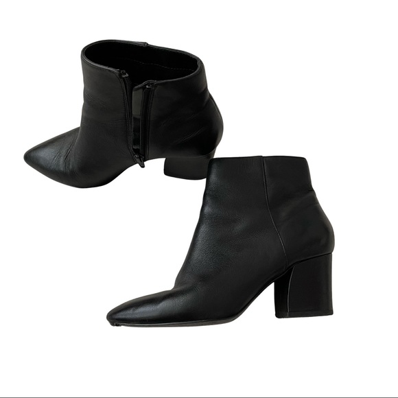 Pointed toe booties - Picture 4 of 4